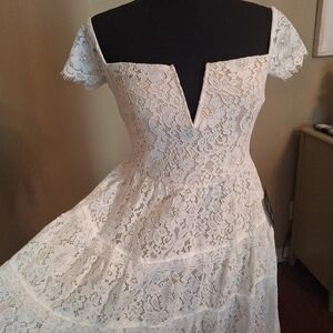 NWT Lulu's Deep V Nude Backdrop Lace Ivory Cream Dress Small
